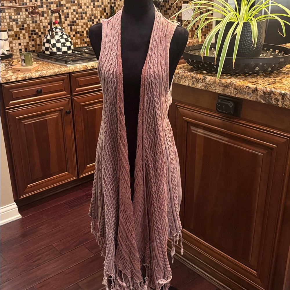 By Together Elegant Mauve Knit Fringe vest. Boutique find